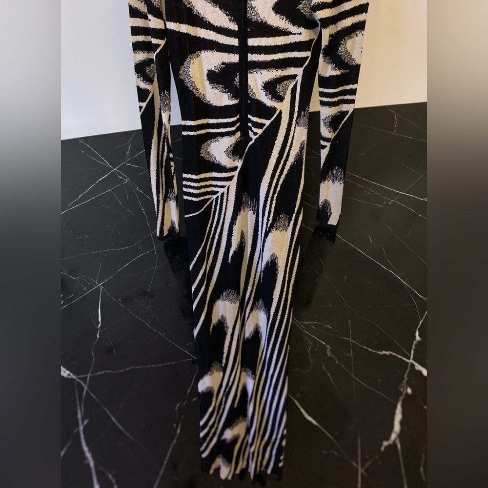 Fashion Nova Black and Cream Swirl Dress - Picture 4 of 15